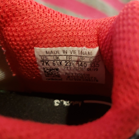 Size 7 minnie Disney Adidas - Picture 11 of 11